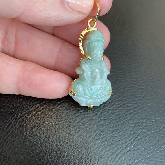 14K Solid Gold Kwan Yin Guanyin Female Buddha Natural Jadeite Jade Pendant - Picture 4 of 8